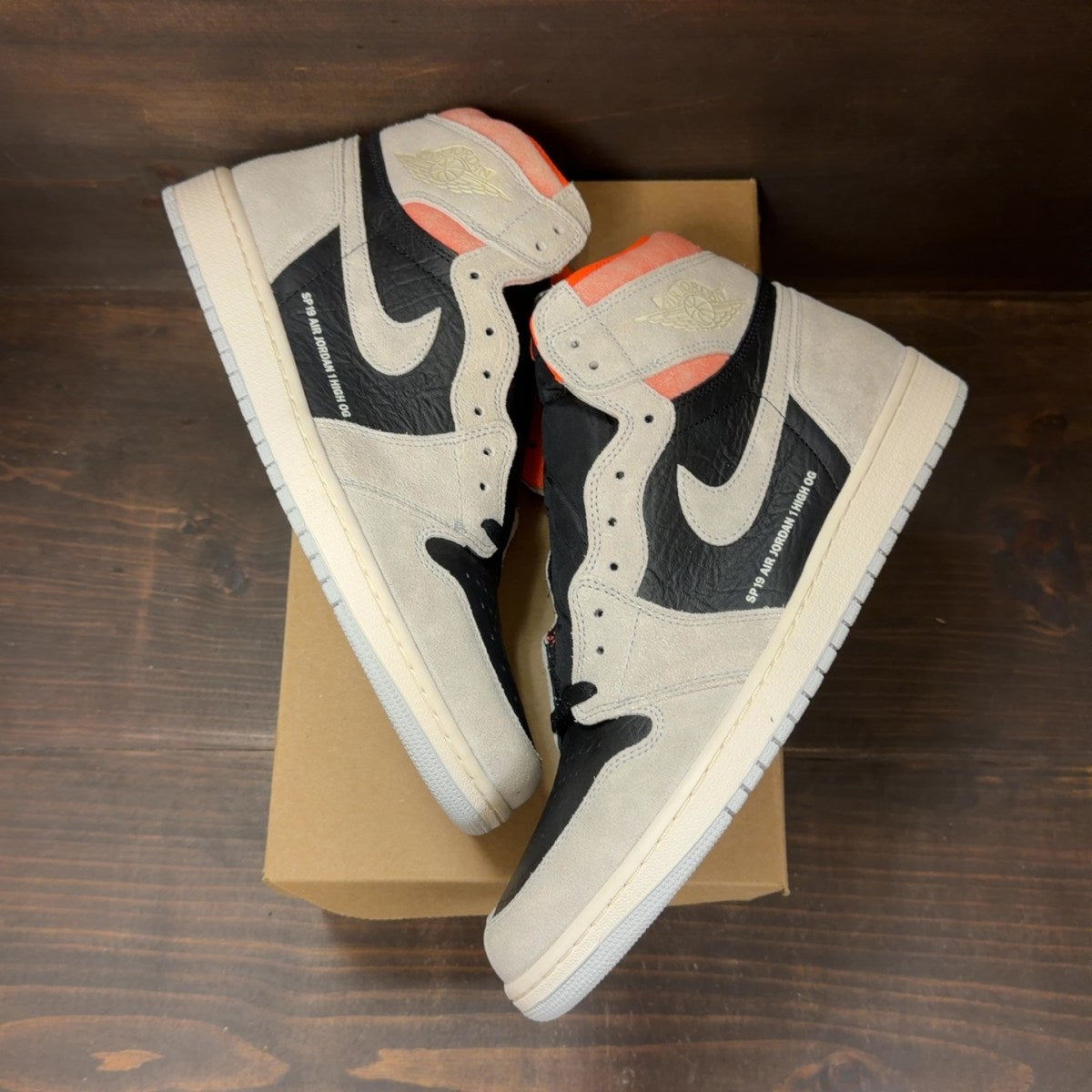 Jordan 1 Retro High Neutral Grey Hyper Crimson Size 14 - Image 2