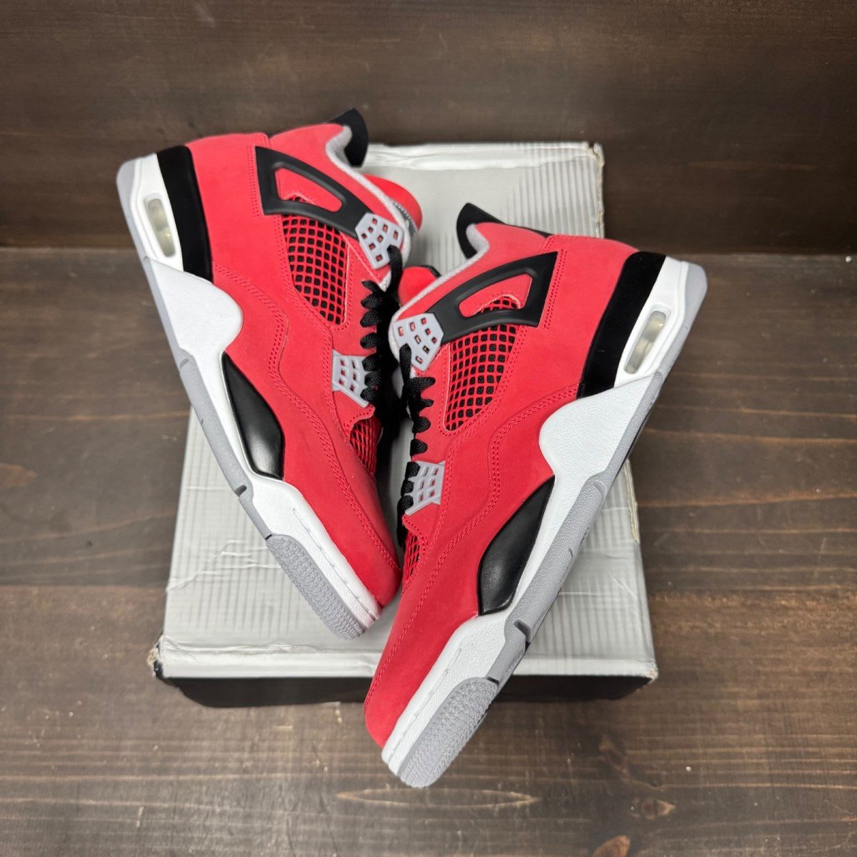 Jordan 4 Retro Toro Bravo (2026) - Image 2