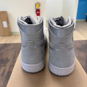 Jordan 1 Zoom CMFT Metallic Silver (Women's) Size 10.5W (Pre-Owned) - Image 3