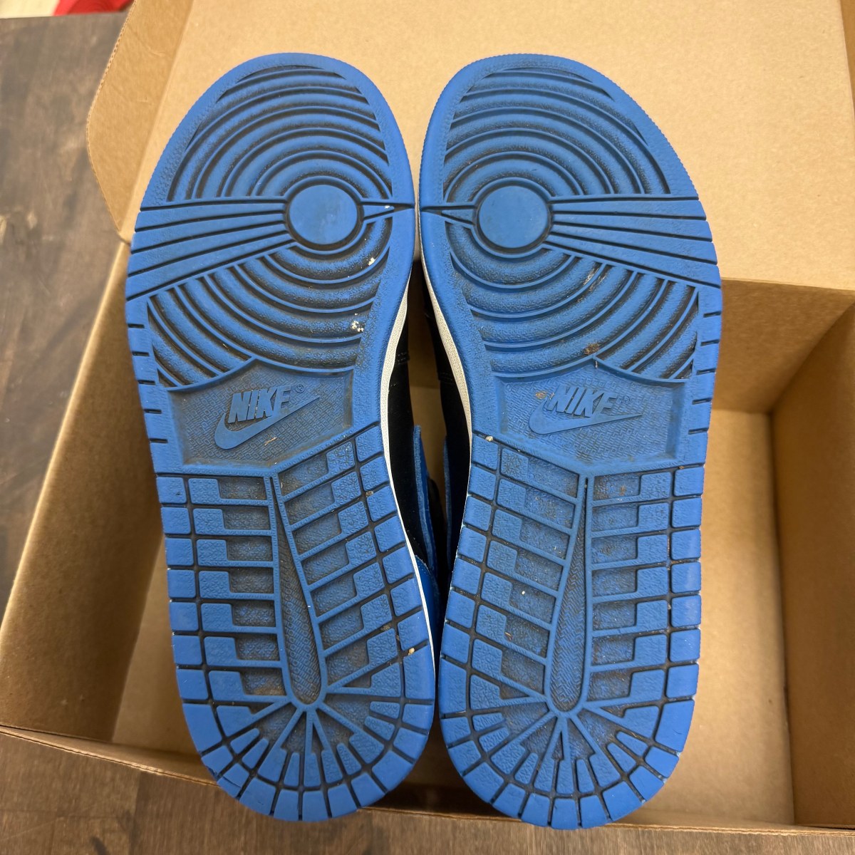 Jordan 1 Retro Royal (2017) Size 12 (Pre-Owned) - Image 5