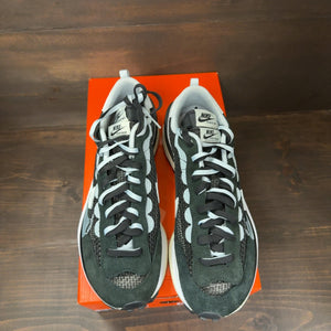 Nike Vaporwaffle sacai Black White - Image 3