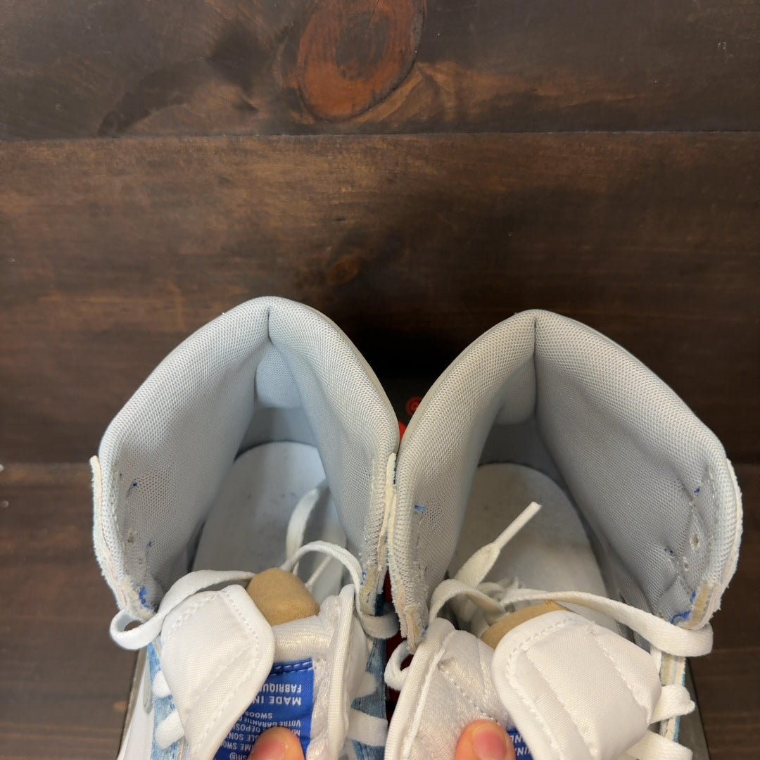Jordan 1 Retro High OG Hyper Royal - Image 4