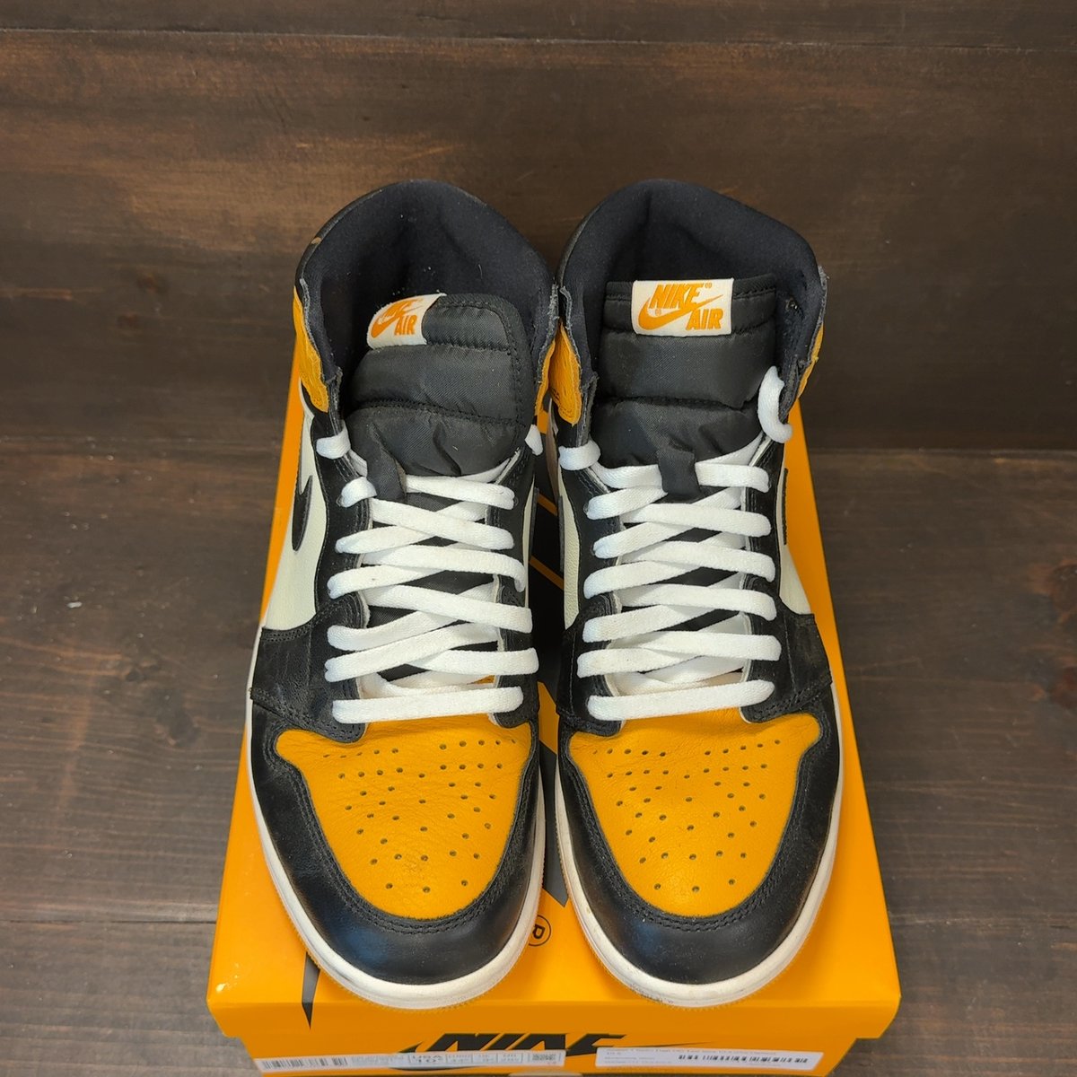 Jordan 1 Retro High OG Taxi Size 10.5 (Pre-Owned) - tag
