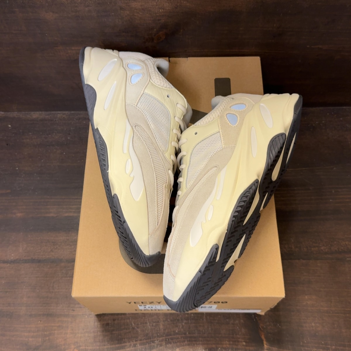 adidas Yeezy Boost 700 Analog - Image 2