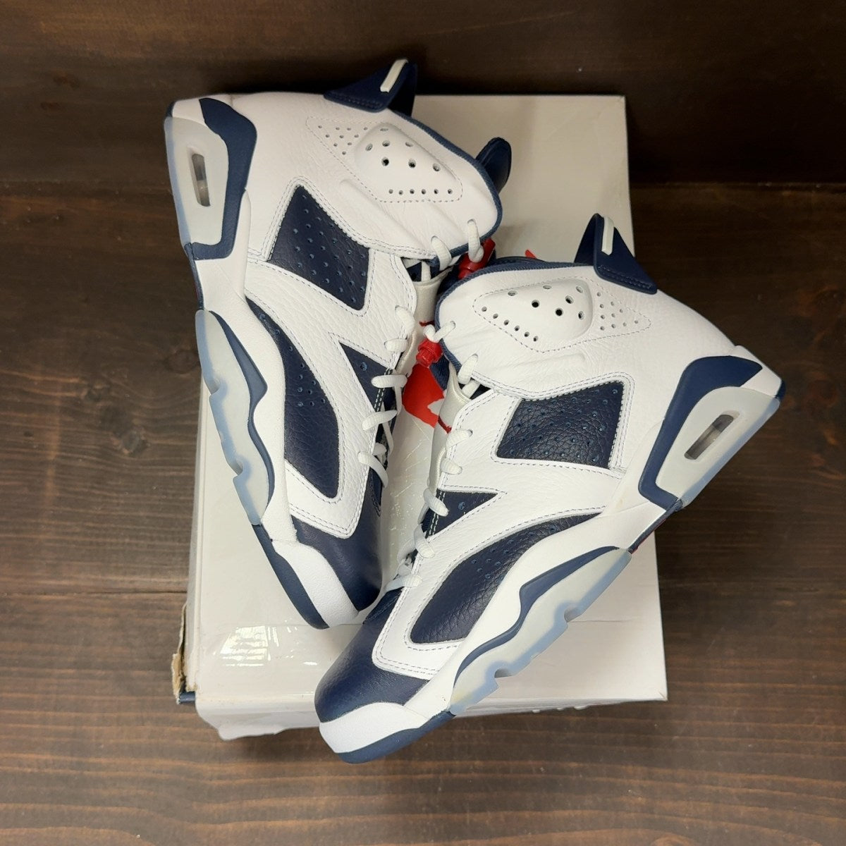 Jordan 6 Retro Olympic (2024) - Image 2