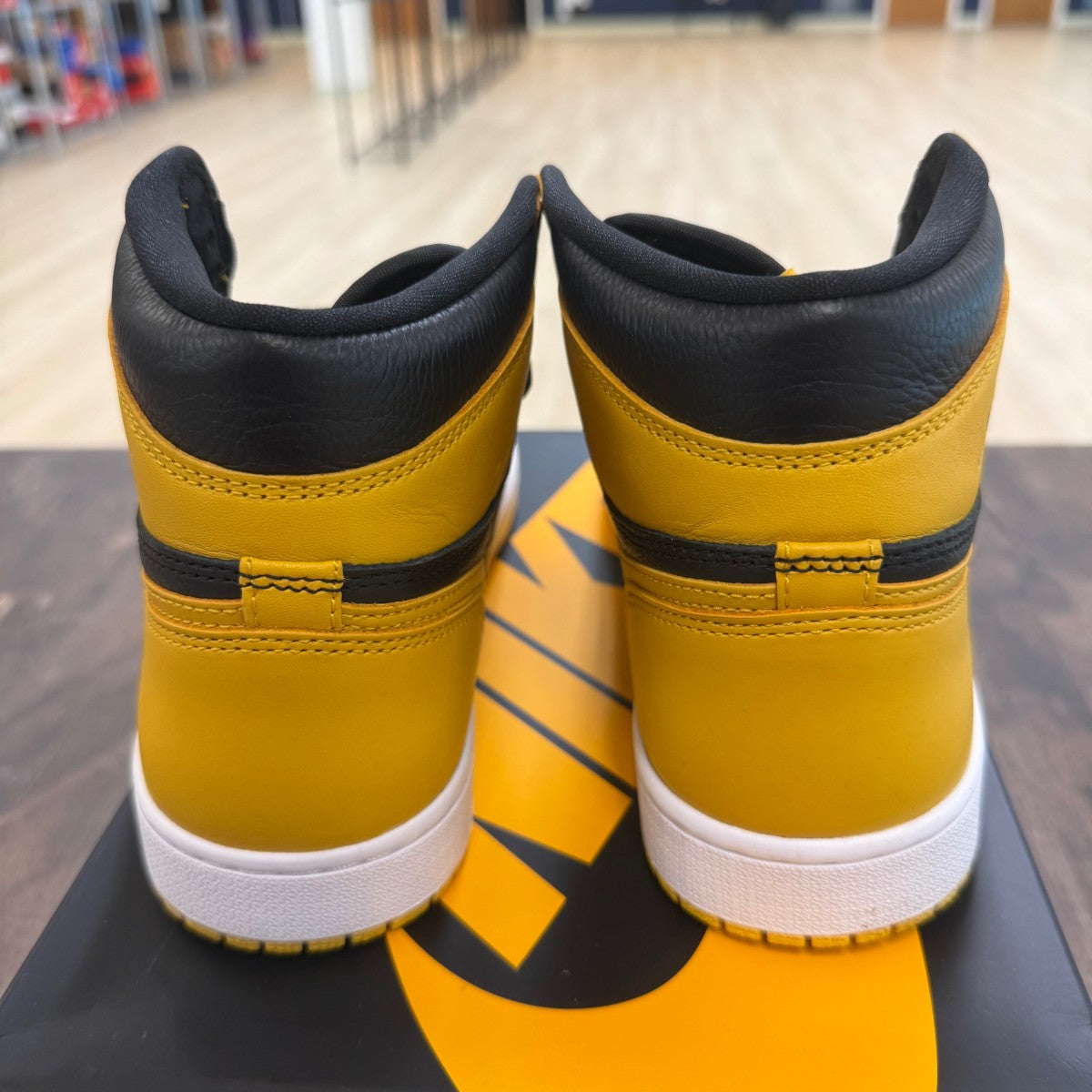 Jordan 1 Retro High Pollen - Image 3