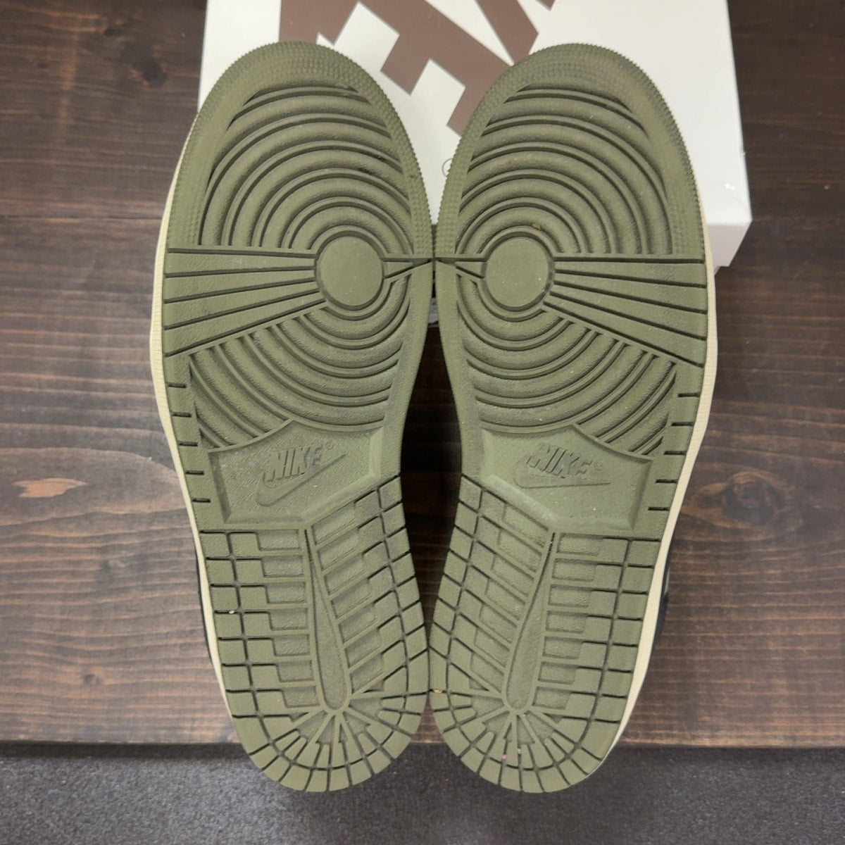 Jordan 1 Retro Low OG SP Travis Scott Medium Olive - Image 8