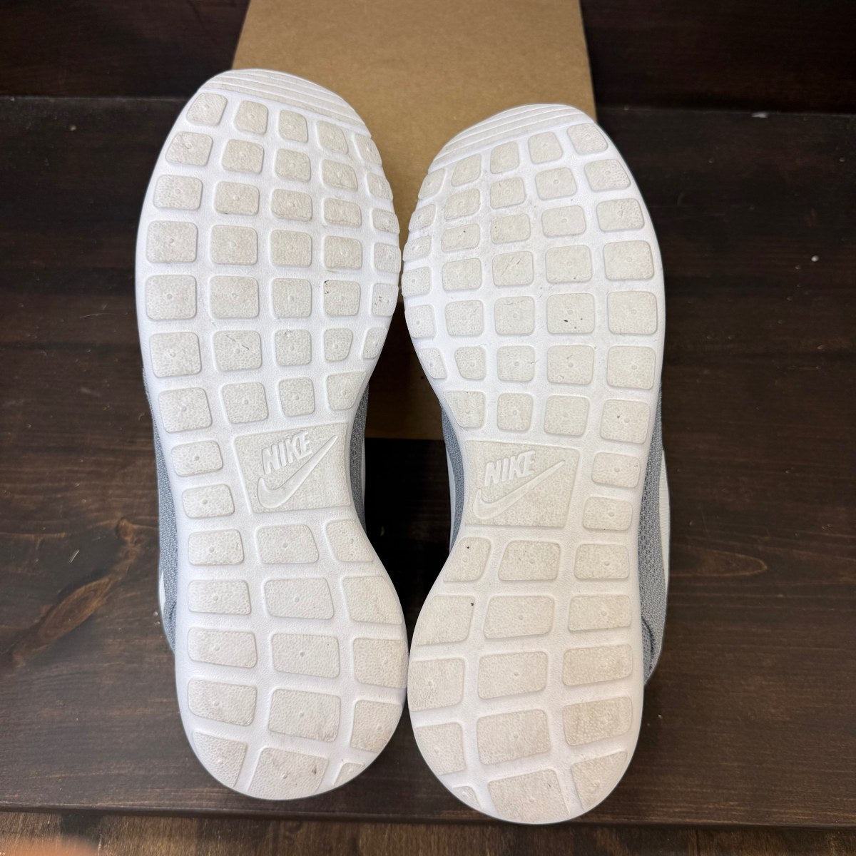 Nike Roshe Run Wolf Grey Size 12 (Pre-Owned) - Image 6
