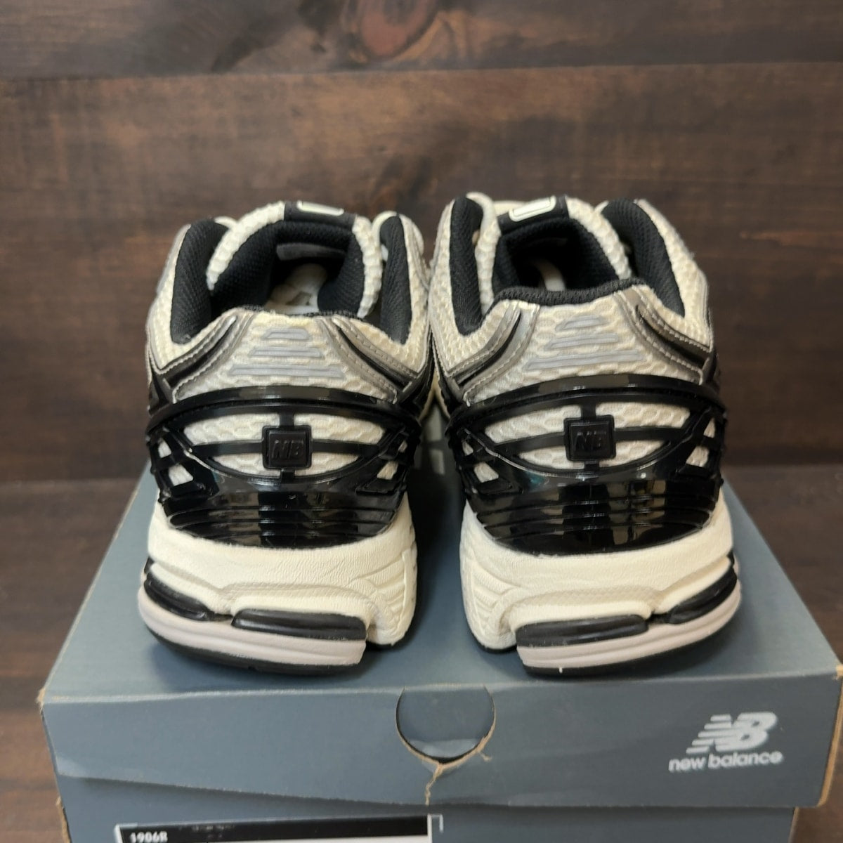 New Balance 1906R Silver Black - Image 4
