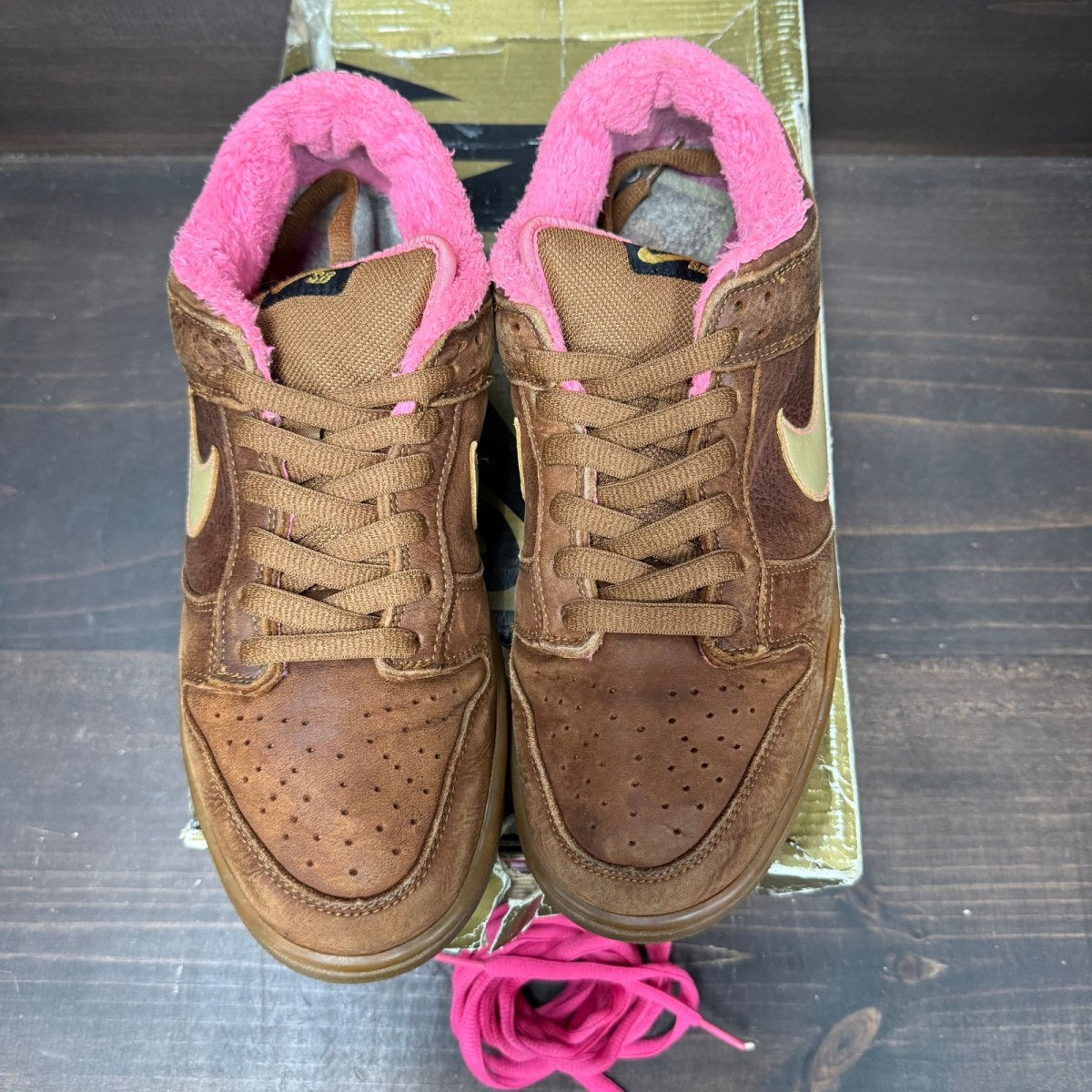Nike SB Dunk Low Gibson Guitar Case Size 10 (Pre-Owned) - Image 2