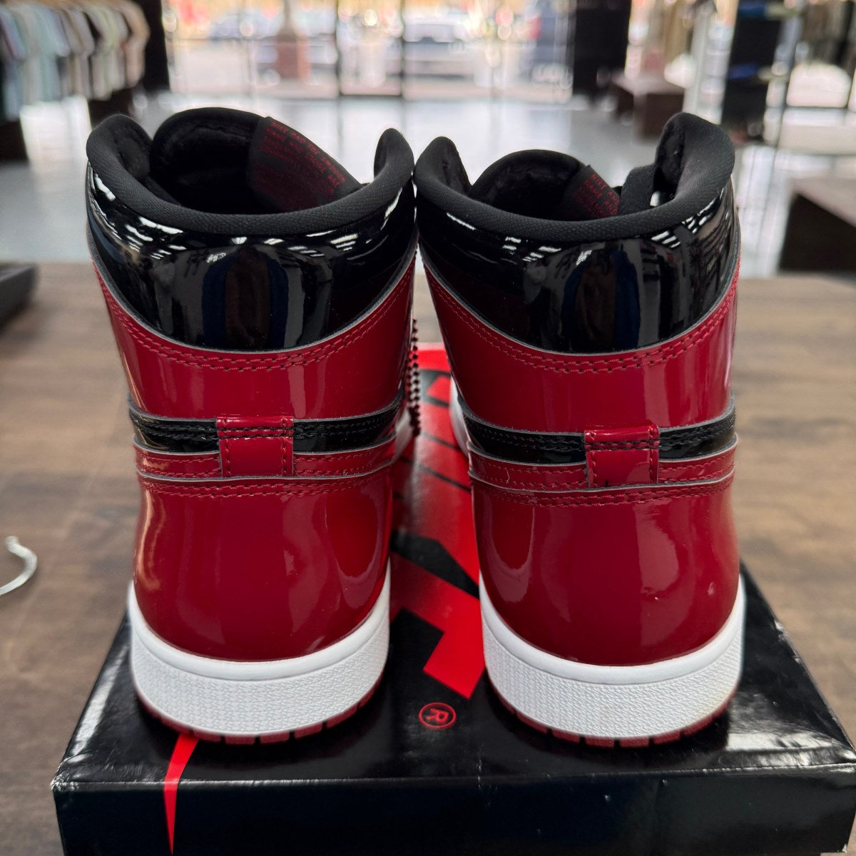 Jordan 1 Retro High OG Patent Bred - Image 4