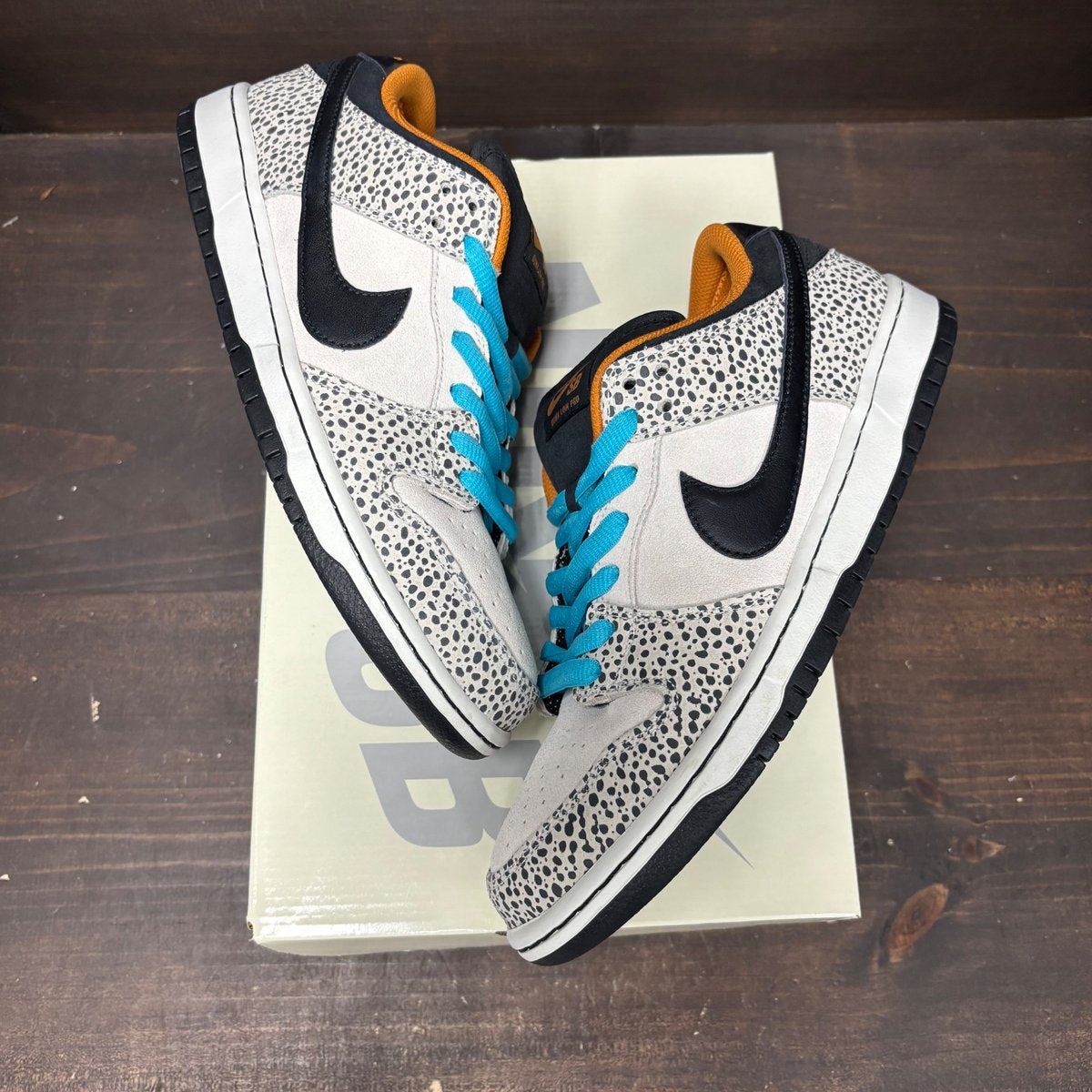 Nike SB Dunk Low Electric Pack Olympic Safari Size 10 (Pre-Owned) - back