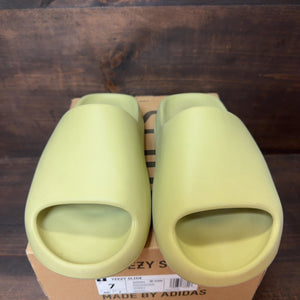 adidas Yeezy Slide Resin Size 7 (Pre-Owned)