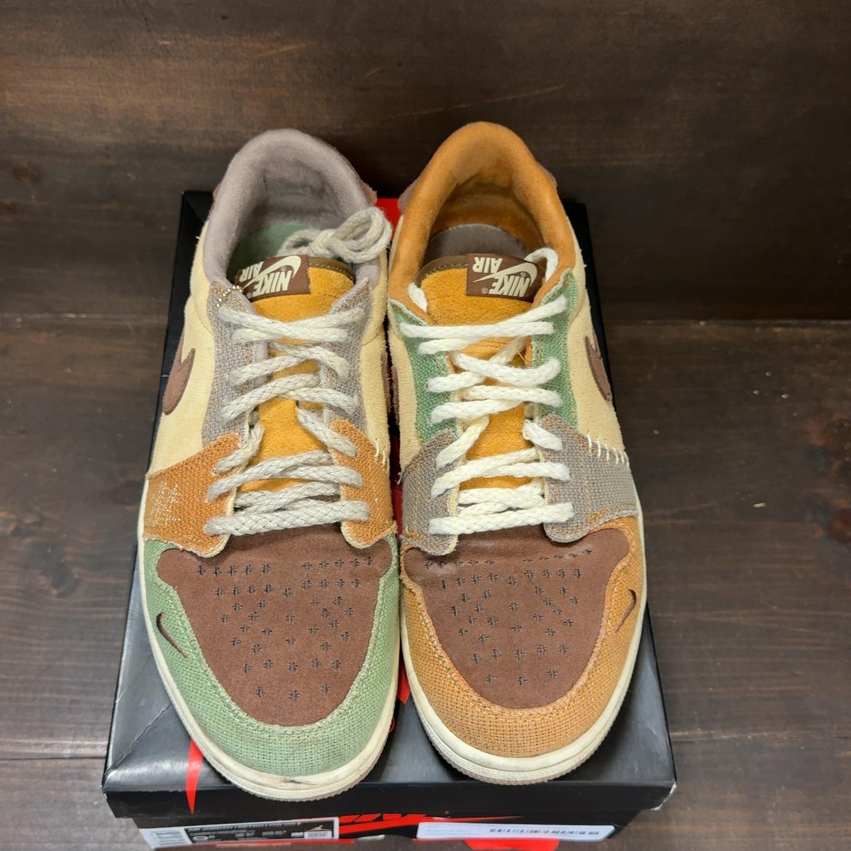 Jordan 1 Retro Low OG Zion Williamson Voodoo Size 9.5 (Pre-Owned) - tag