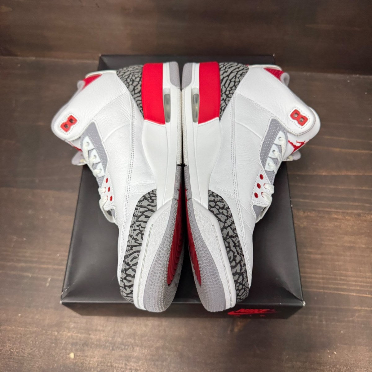 Jordan 3 Retro Fire Red (2022) Size 10.5 (Pre-Owned)