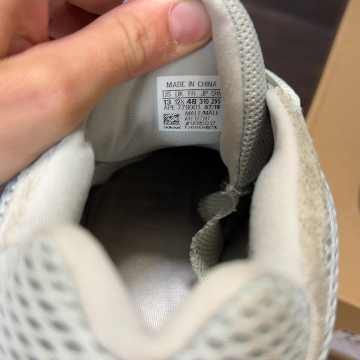 adidas Yeezy 500 Salt Size 13 (Pre-Owned) - aux