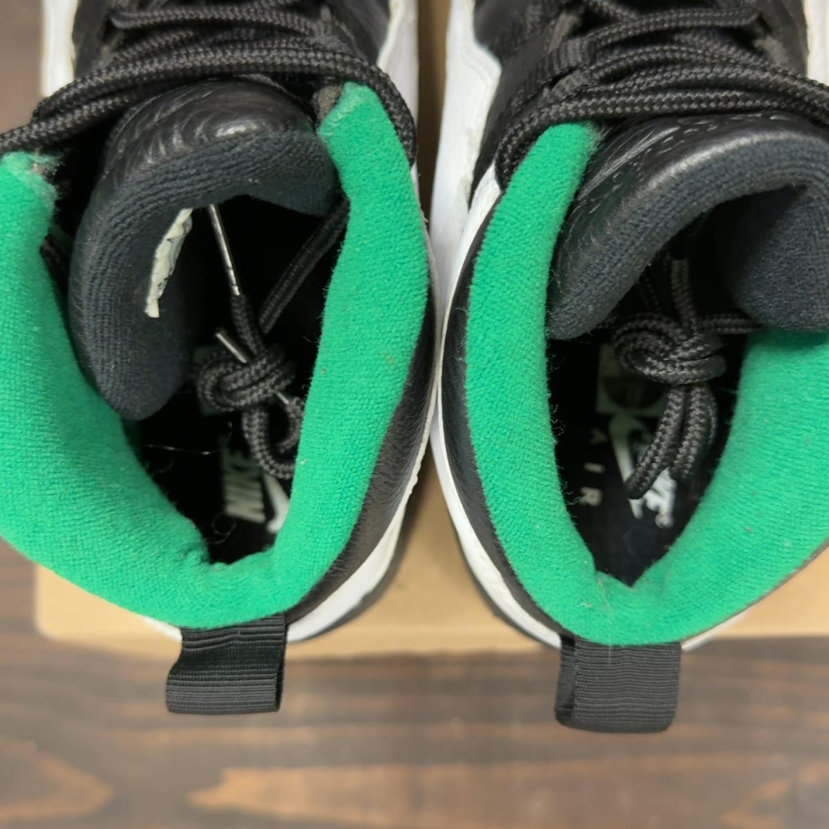 Jordan 10 Retro Seattle (GS) Size 7Y (Pre-Owned) - aux