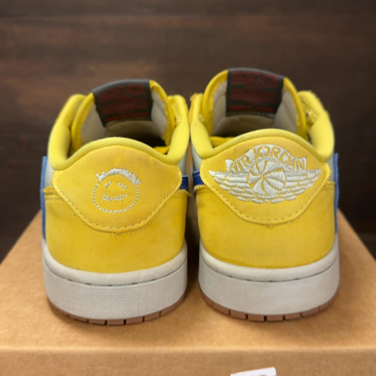 Jordan 1 Retro Low OG SP Travis Scott Canary (Women's) Size 8.5W (Pre-Owned) - aux