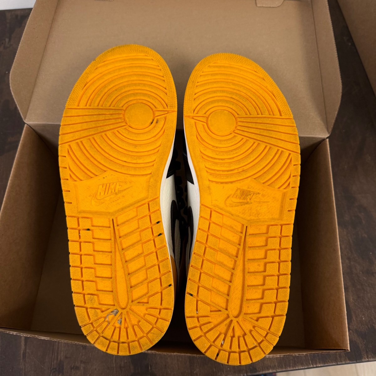 Jordan 1 Retro High OG Taxi Size 12.5 (Pre-Owned) - Image 5