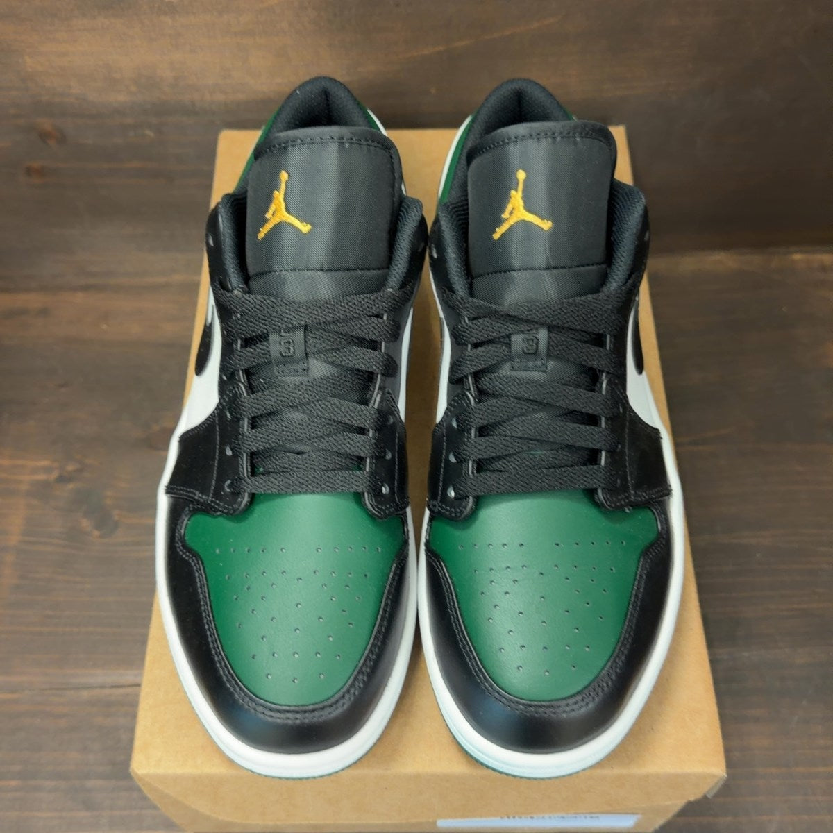 Jordan 1 Low Green Toe Size 10 (Pre-Owned) - Image 3