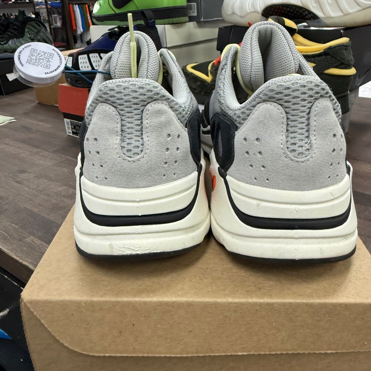adidas Yeezy Boost 700 Wave Runner Size 10.5 (Pre-Owned) - Image 9