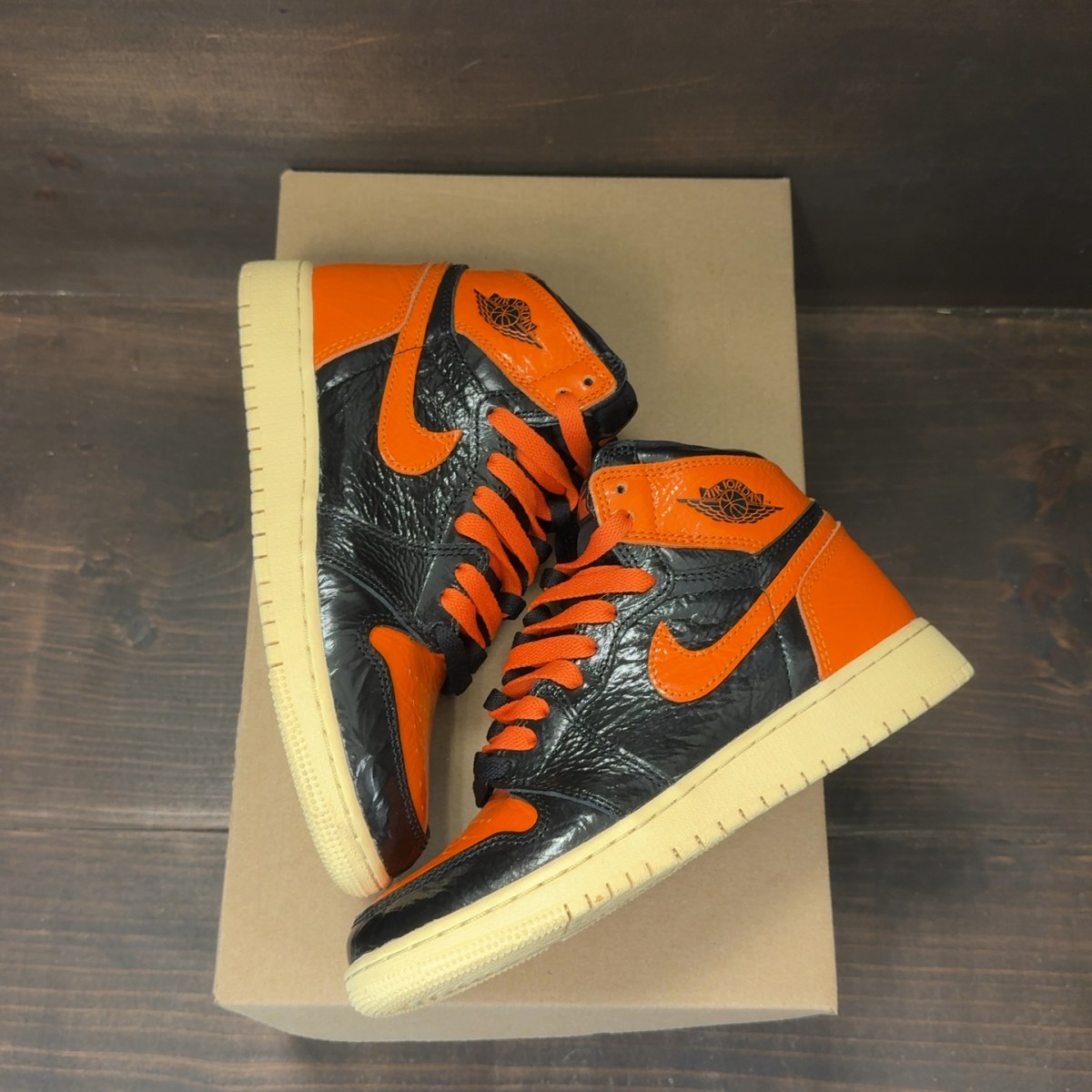 Jordan 1 Retro High Shattered Backboard 3.0 (GS) Size 4Y (Pre-Owned) - Image 2