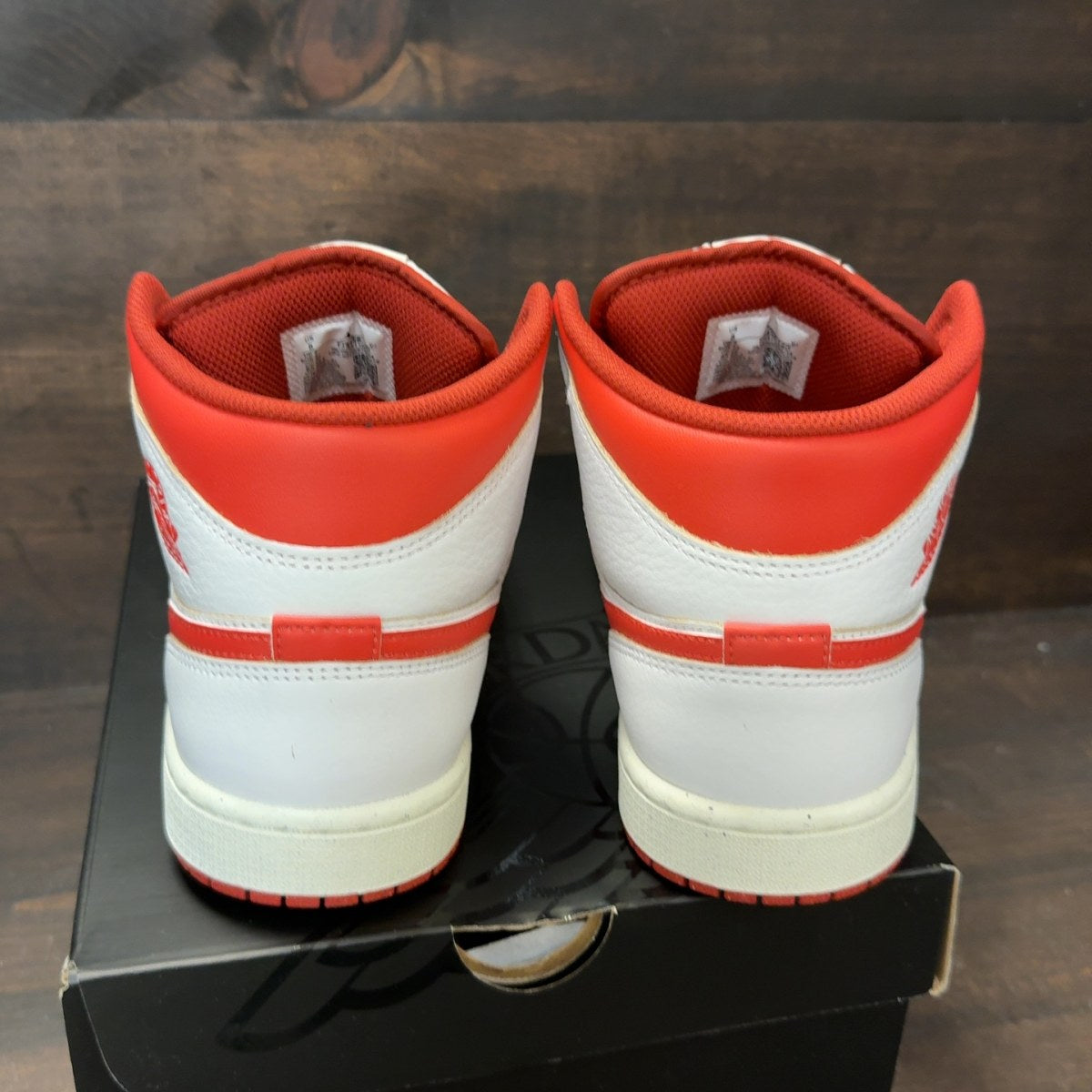 Jordan 1 Mid SE Dune Red Size 8 (Pre-Owned)