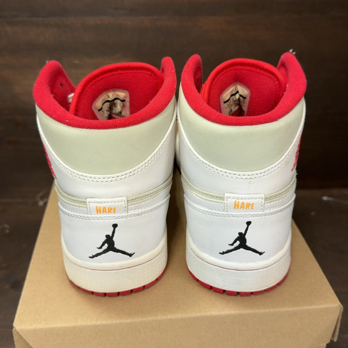 Jordan 1 Retro Hare Jordan (2015) Size 9.5 (Pre-Owned) - Image 5