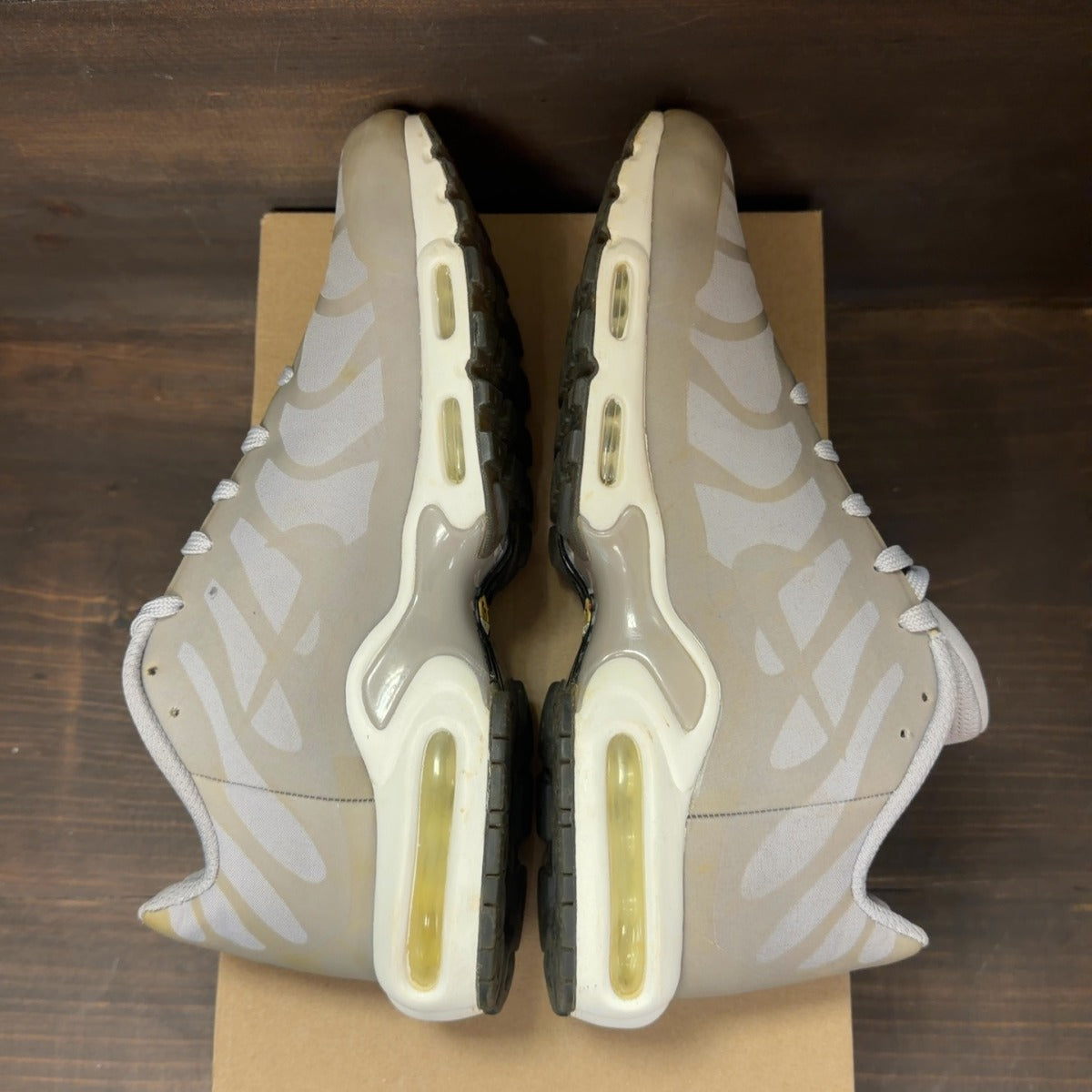 Nike Air Max Plus Big Logo Wolf Grey Size 11 (Pre-Owned) - Image 5
