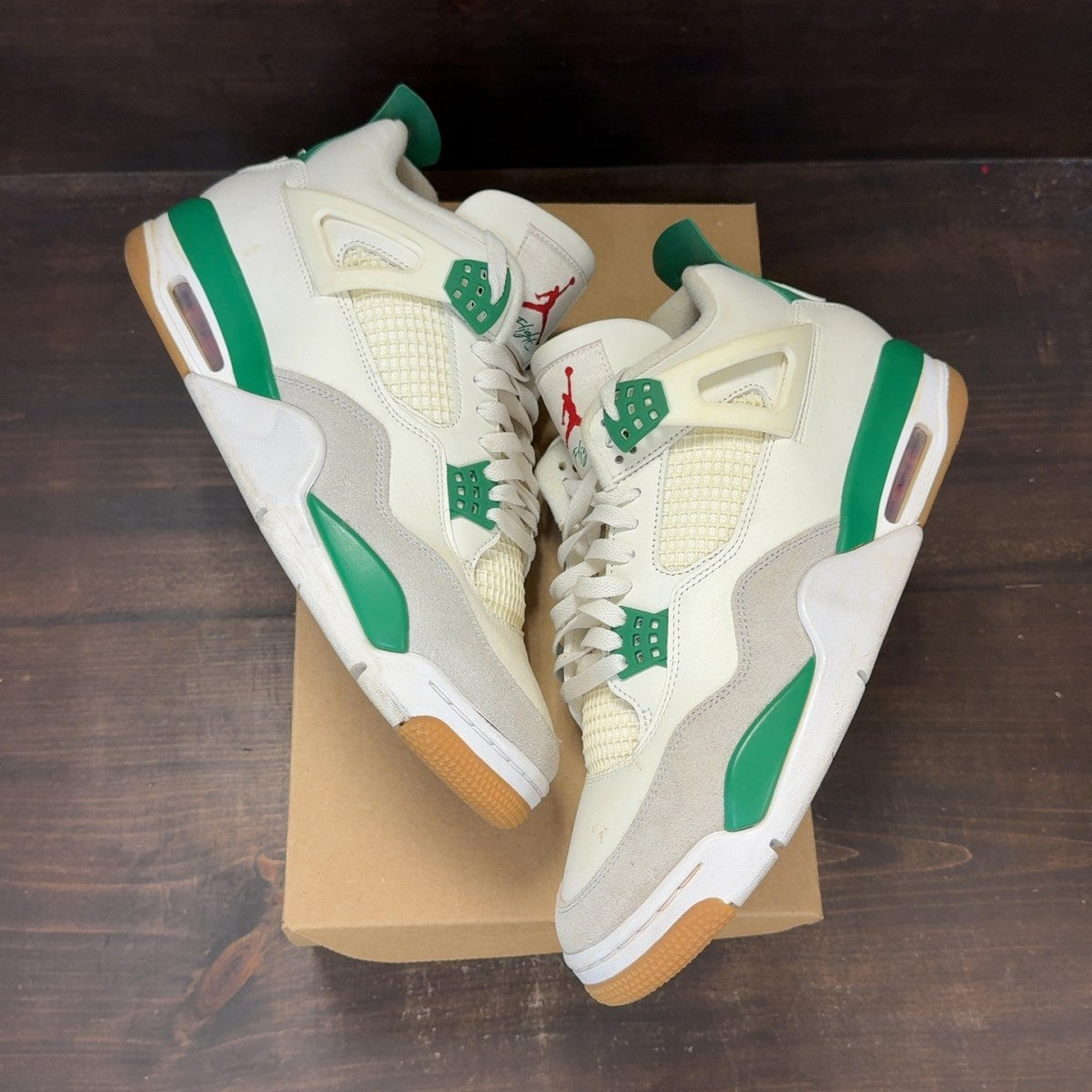 Jordan 4 Retro SB Pine Green Size 12 (Pre-Owned) - Image 2
