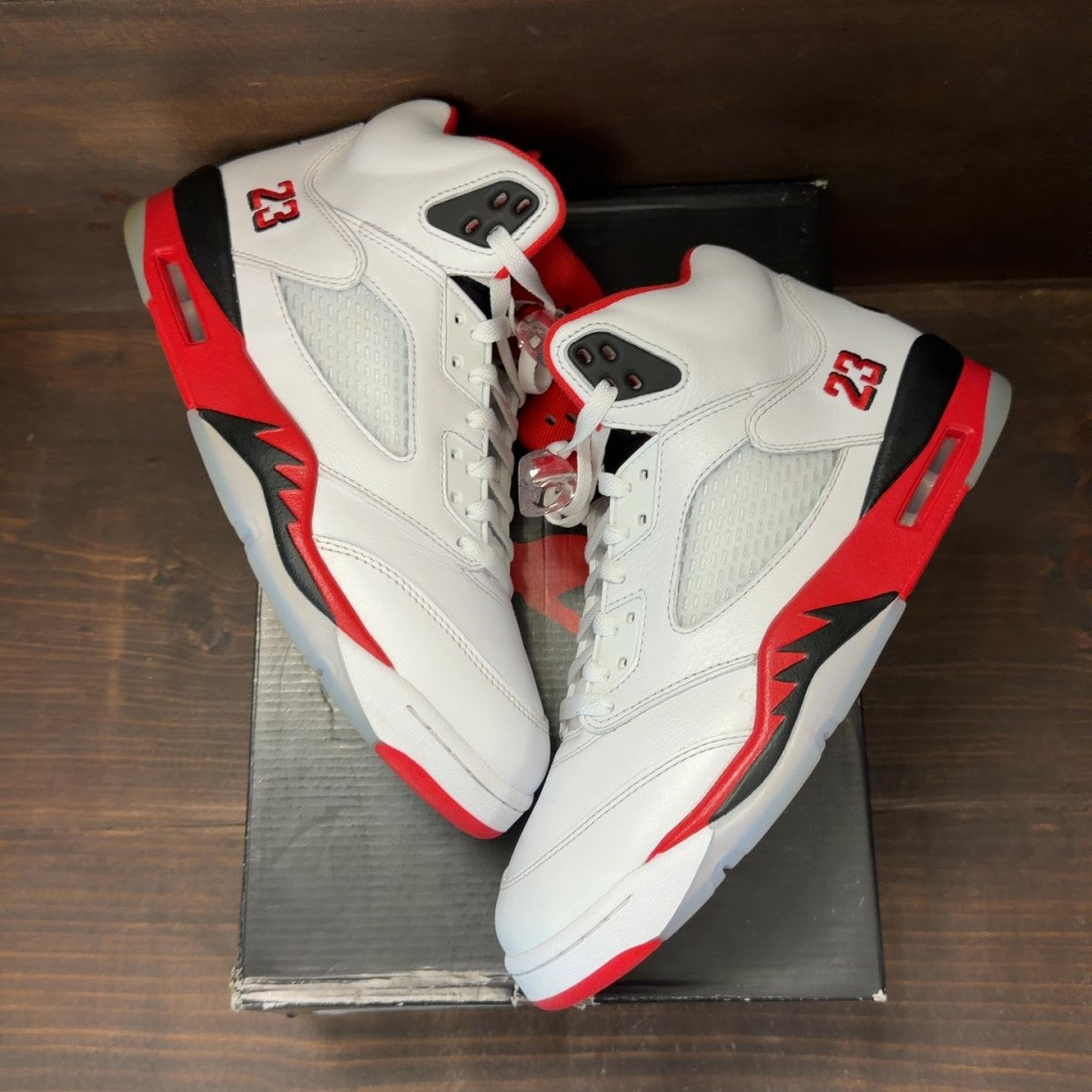 Jordan 5 Retro Fire Red Black Tongue (2025) - Image 2