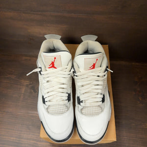 Jordan 4 Retro White Cement (2025) Size 10.5 (Pre-Owned) - Image 3