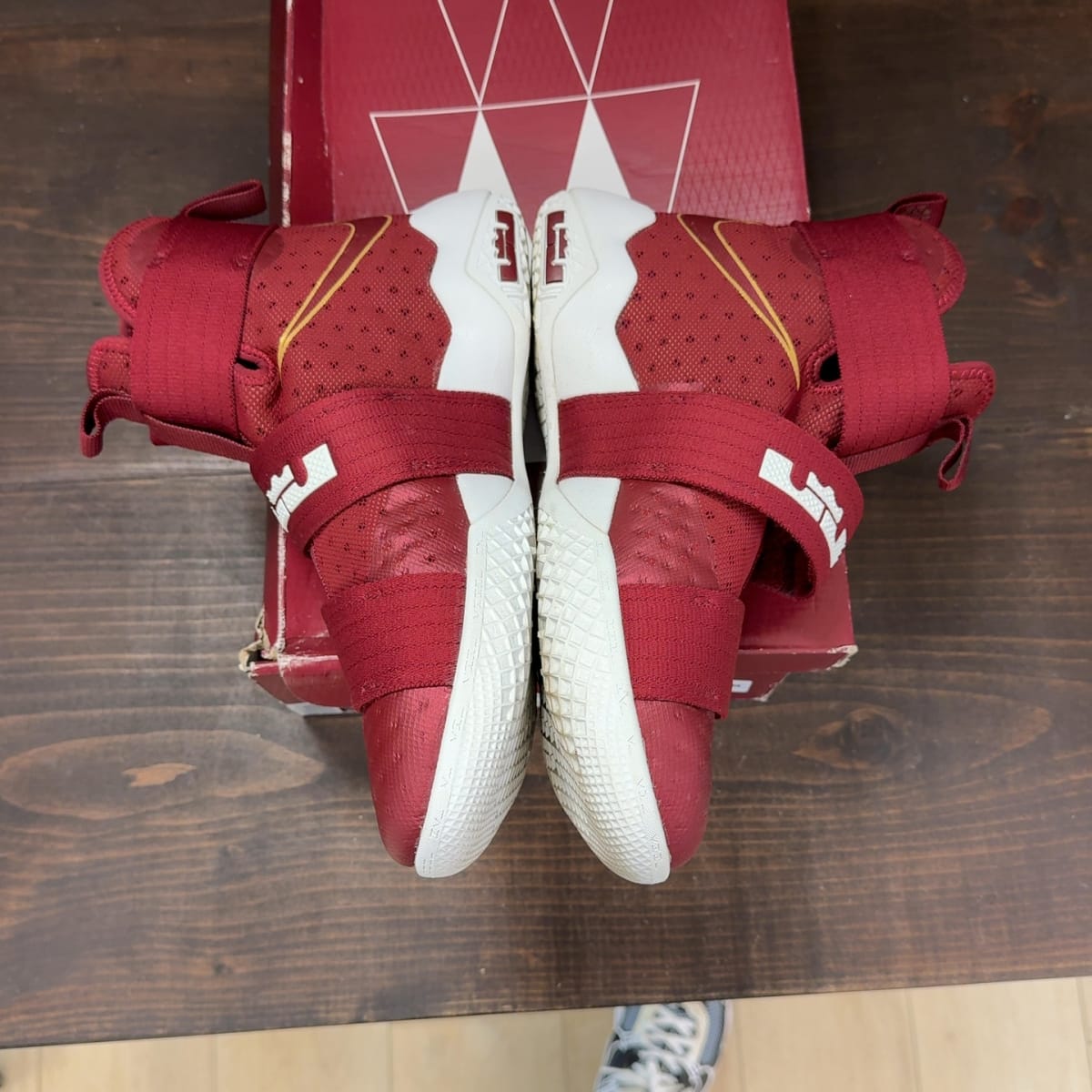 Nike LeBron Soldier 10 'Christ the King' Size 9 (Pre-Owned) - aux