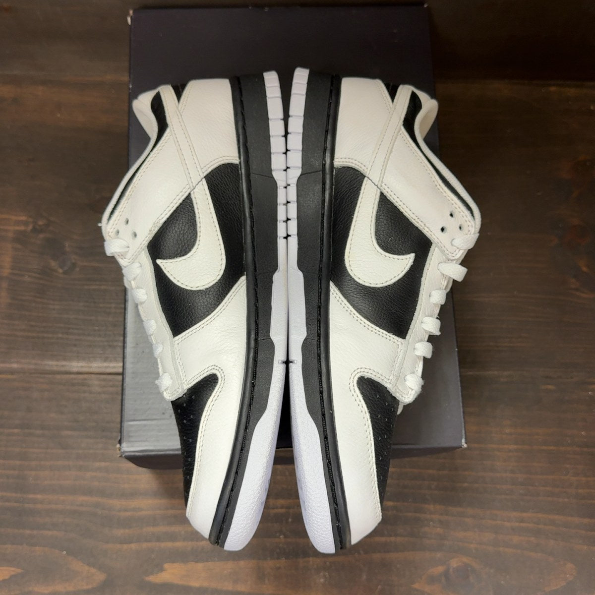 Nike Dunk Low Retro Reverse Panda Size 11 (Pre-Owned) - Image 4