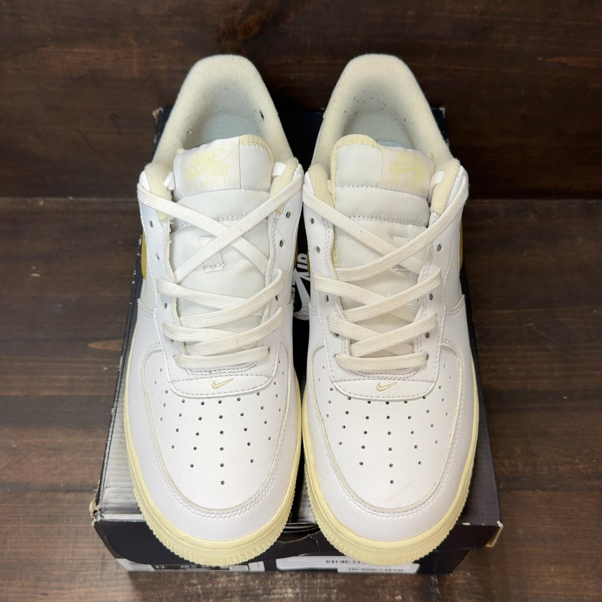Nike Air Force 1 Low '07 Jewel Pale Vanilla Size 9.5 (Pre-Owned) - tag