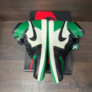 Jordan 1 Retro High Pine Green Size 11 (Pre-Owned) - side