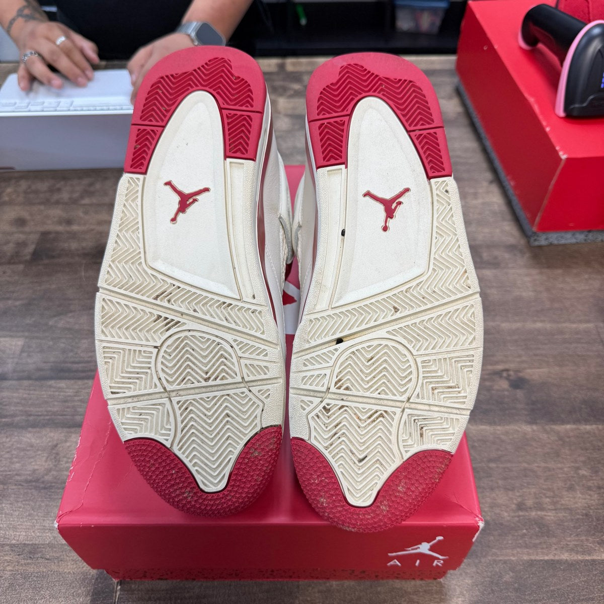 Jordan 4 Retro Valentine's Day Sierra Red (Women's) - Image 5