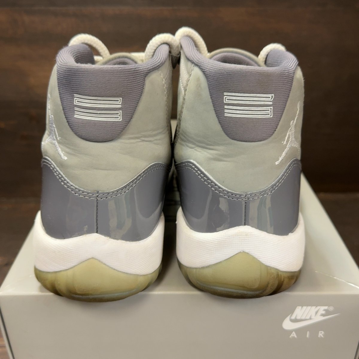 Jordan 11 Retro Cool Grey (2021) Size 9 (Pre-Owned) - aux