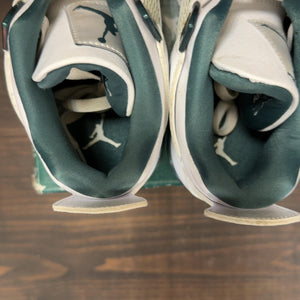 Jordan 4 Retro Oxidized Green (GS) - Image 6