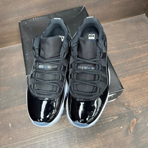 Jordan 11 Retro Low Space Jam Size 9.5 (Pre-Owned) - back