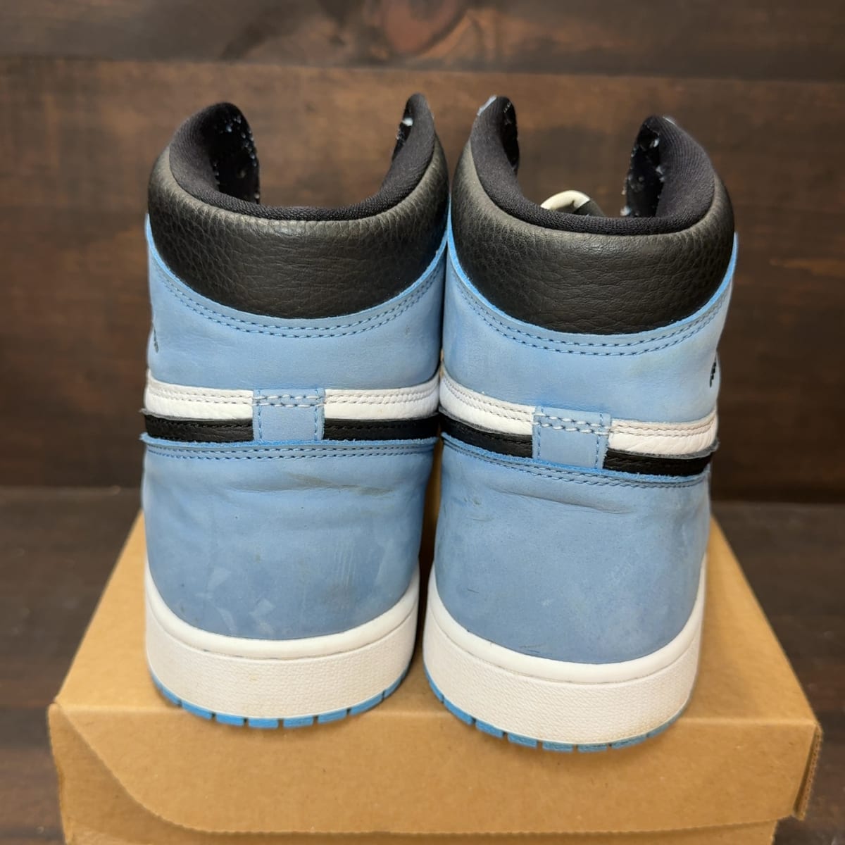 Jordan 1 Retro High OG University Blue Size 11.5 (Pre-Owned) - aux