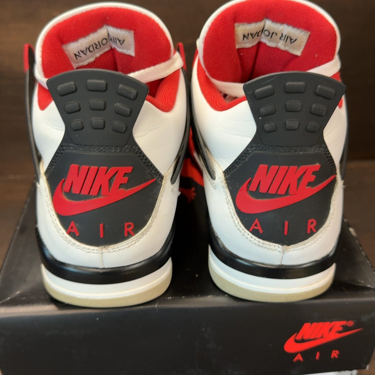 Jordan 4 Retro Fire Red (2020) Size 9 (Pre-Owned) - aux