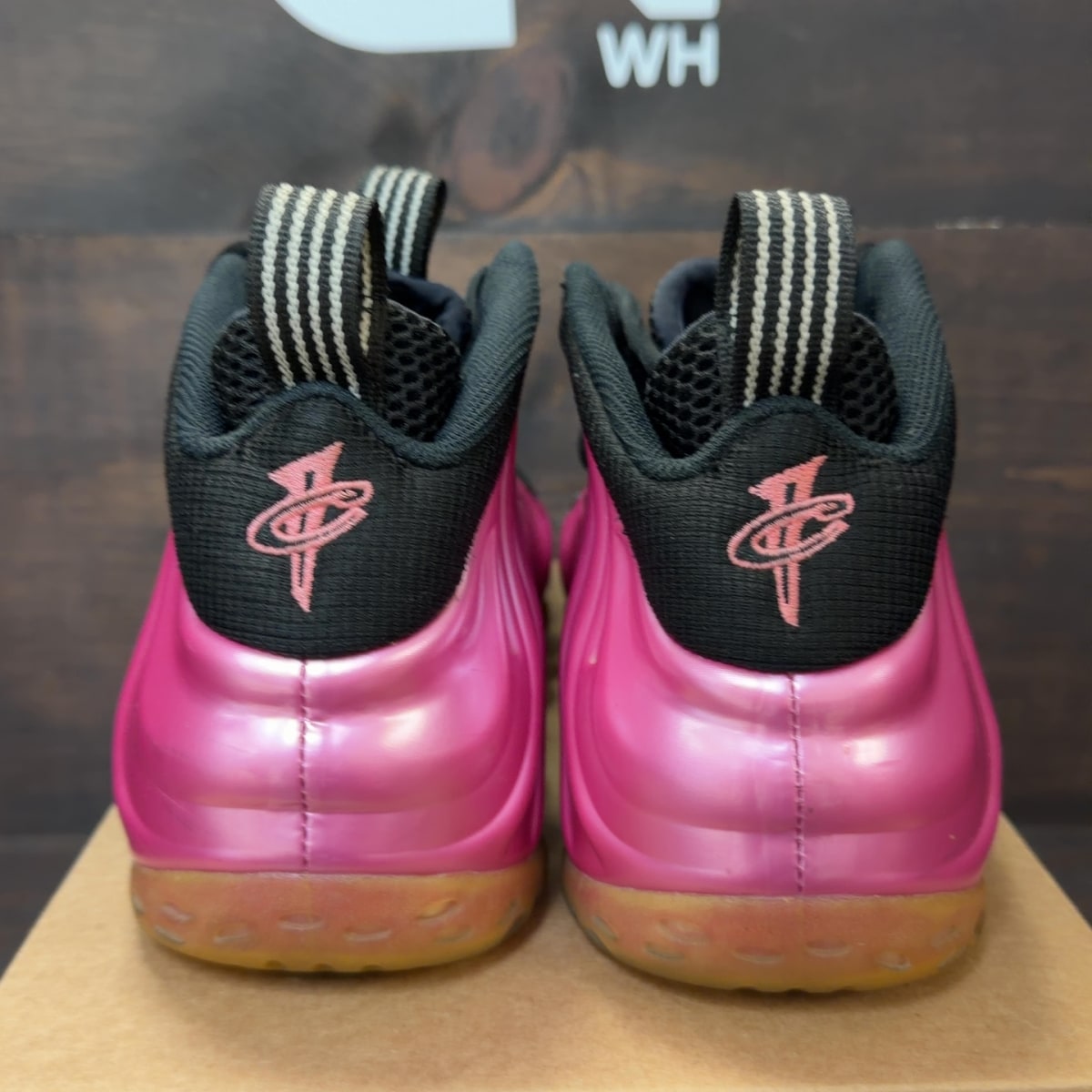 Nike Air Foamposite One Pearlized Pink Size 12 (Pre-Owned) - Image 4
