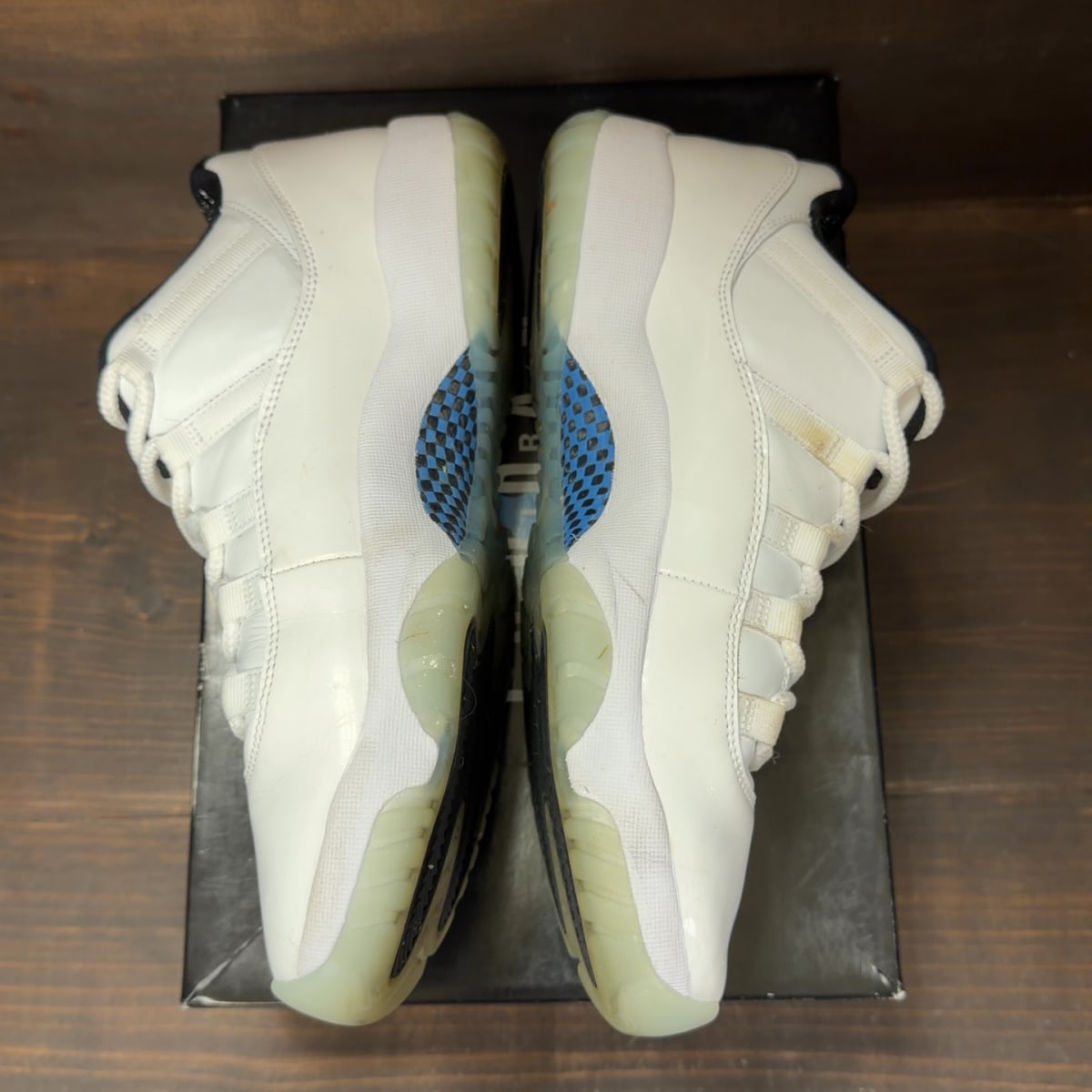 Jordan 11 Retro Low Legend Blue Size 10.5 (Pre-Owned) - aux