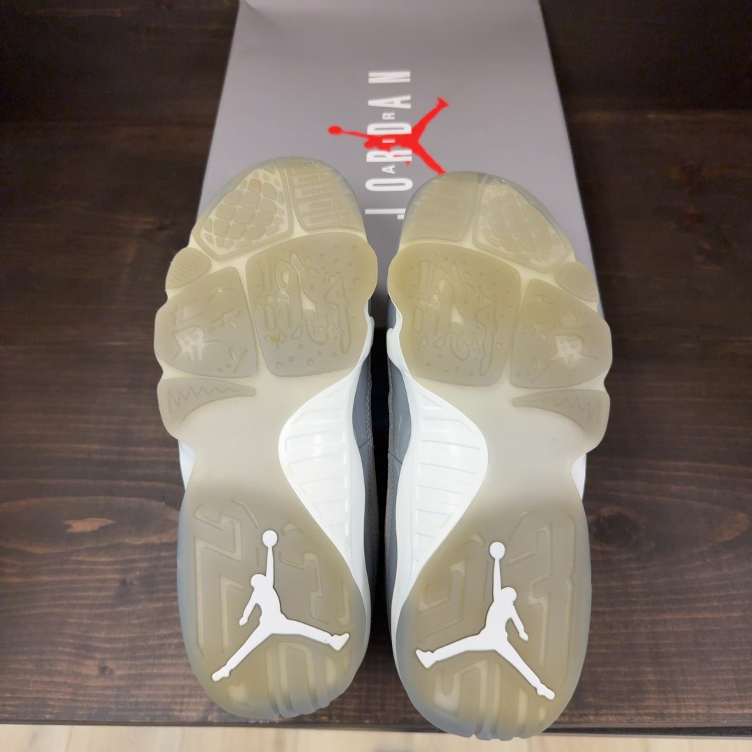 Jordan 9 Retro Cool Grey (2025) Size 9 (Pre-Owned)