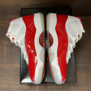 Jordan 11 Retro Cherry (2022) Size 9 (Pre-Owned) - aux