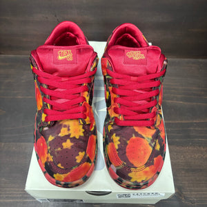 Nike SB Dunk Low The Wizard of Oz Poppy Field Size 9.5 (Pre-Owned)