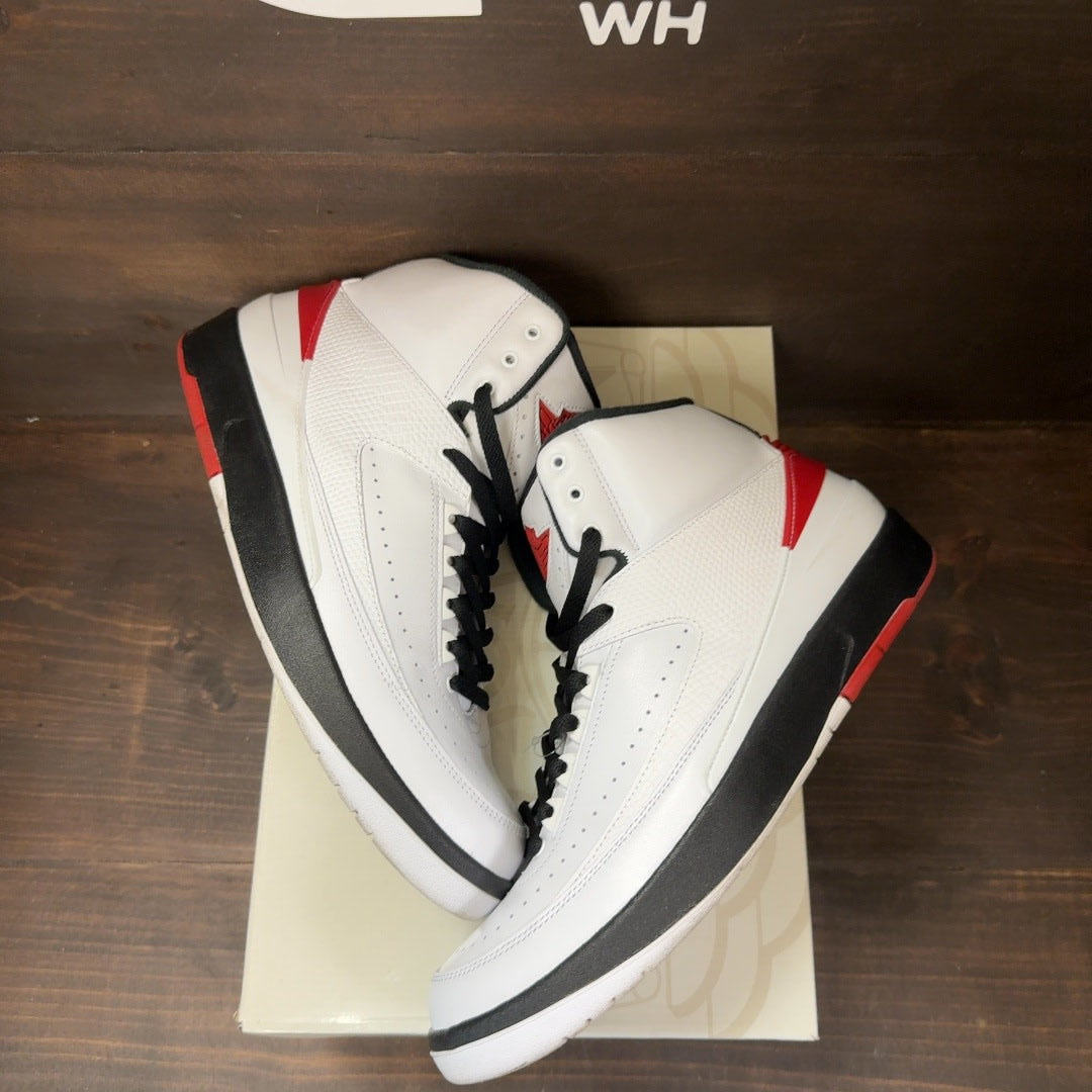 Jordan 2 Retro OG Chicago (2022) - Image 2