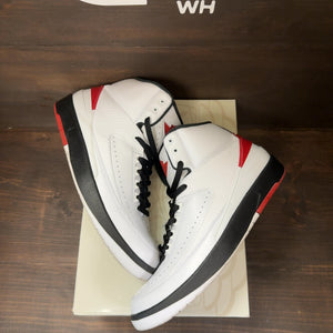 Jordan 2 Retro OG Chicago (2022) - Image 2