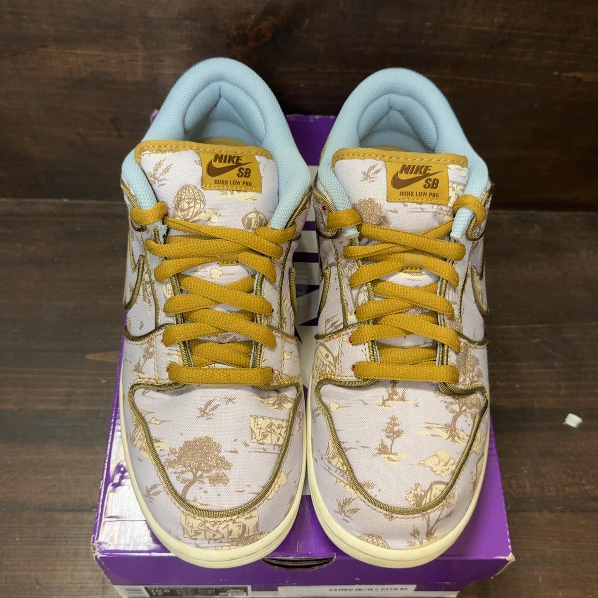 Nike SB Dunk Low Premium City of Style Size 10.5 (Pre-Owned) - tag